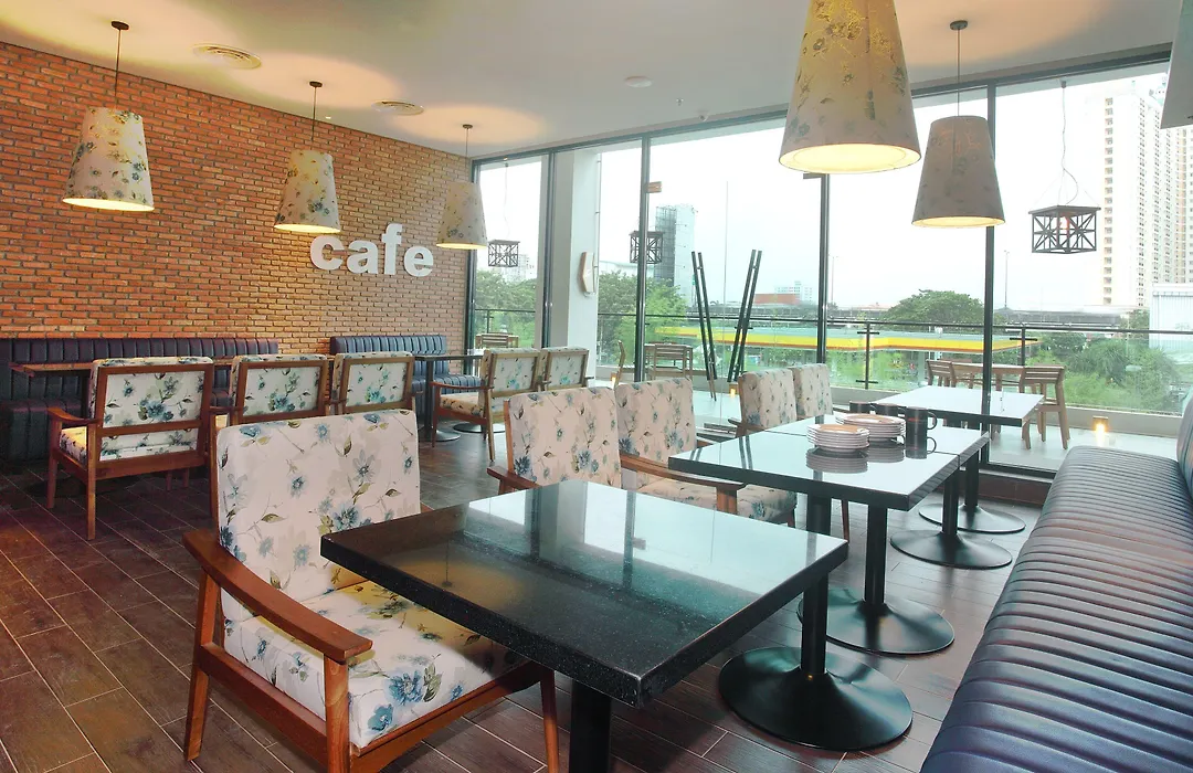 Cabin Hotel-1